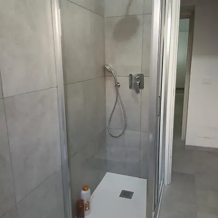 Casa Abele 10 Minutes From Trastevere Apartment