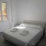 Casa Abele 10 Minutes From Trastevere *